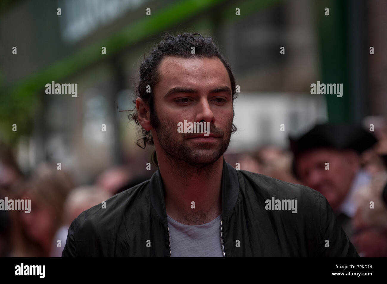 St Austell, Cornwall, Großbritannien. September 2016. POLDARK SERIE 2 PREMIER. Aidan Turner und Eleanor Tomlinson bei der Premiere der Hitserie von BBC ONE of Poldark im White River Cinema, St Austell, Cornwall, 4. September 2016. Kredit: MPAK/Alamy Live Nachrichten Stockfoto