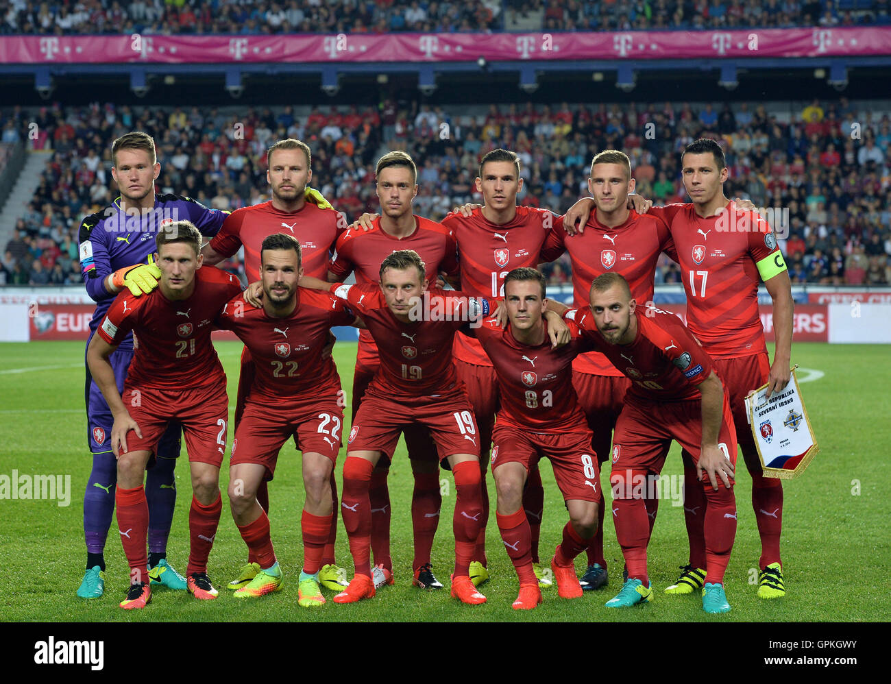 Prag, Tschechische Republik. 04. September 2016. Tschechien-Team Pose vor der Fußball-Weltmeisterschaft Gruppe C Qualifikation entsprechen Tschechische Republik vs. Nordirland gespielt in Prag, Tschechische Republik, 4. September 2016. Vordere Reihe von links nach rechts: Mailand Skoda, Filip Novak, Ladislav Krejci, Vladimir Darida und Jiri Skalak zurück Reihe links nach rechts: Tomas Vaclik, Michal Kadlec, Vaclav Kadlec, David Pavelka, Pavel Kaderabek und Marek Suchy. © Katerina Sulova/CTK Foto/Alamy Live-Nachrichten Stockfoto