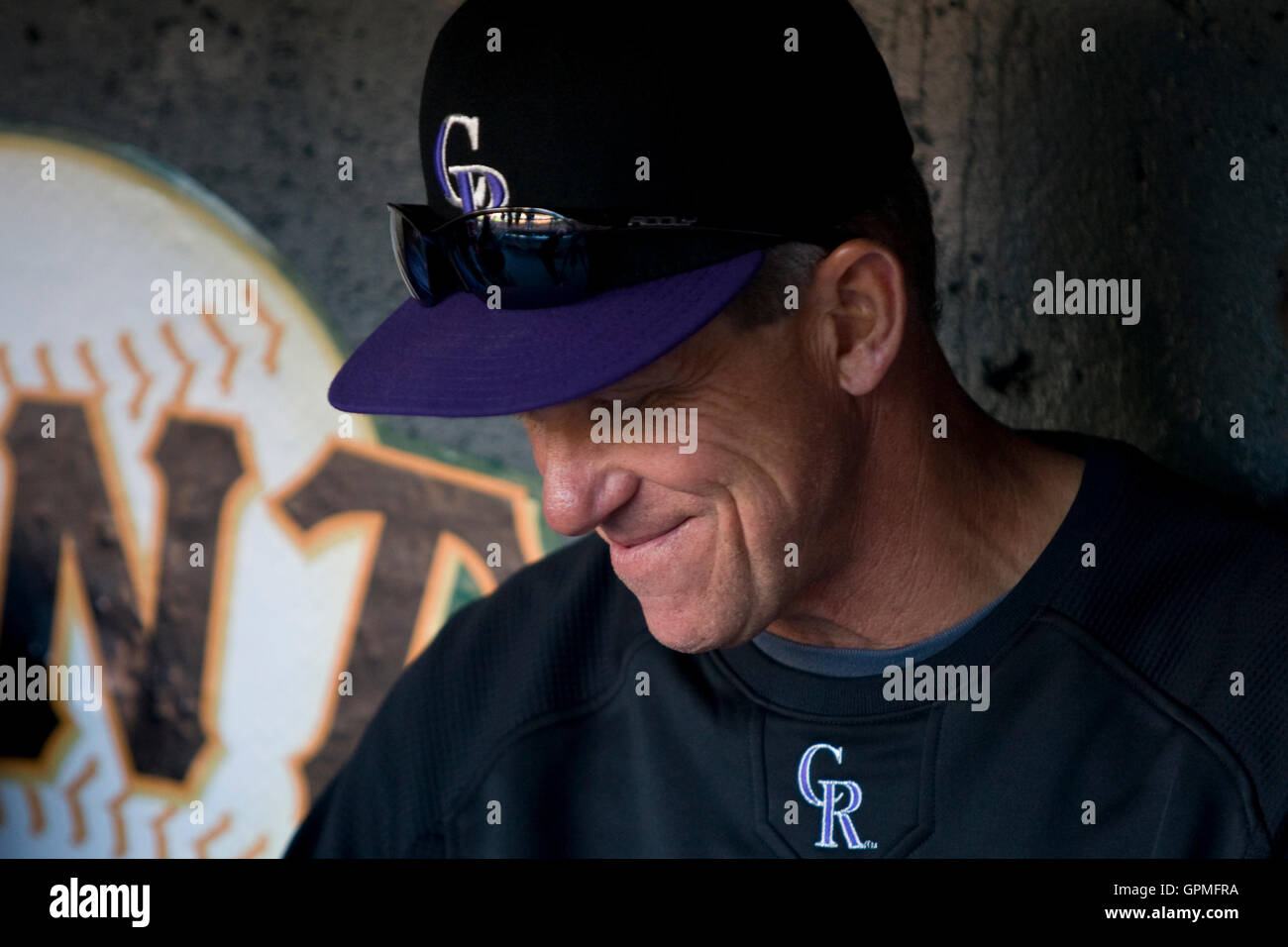 30. April 2010; San Francisco, CA, USA;  Colorado Rockies-Manager Jim Tracy (4) vor dem Spiel gegen die San Francisco Giants im AT&T Park.  San Francisco besiegte Colorado 5-2. Stockfoto