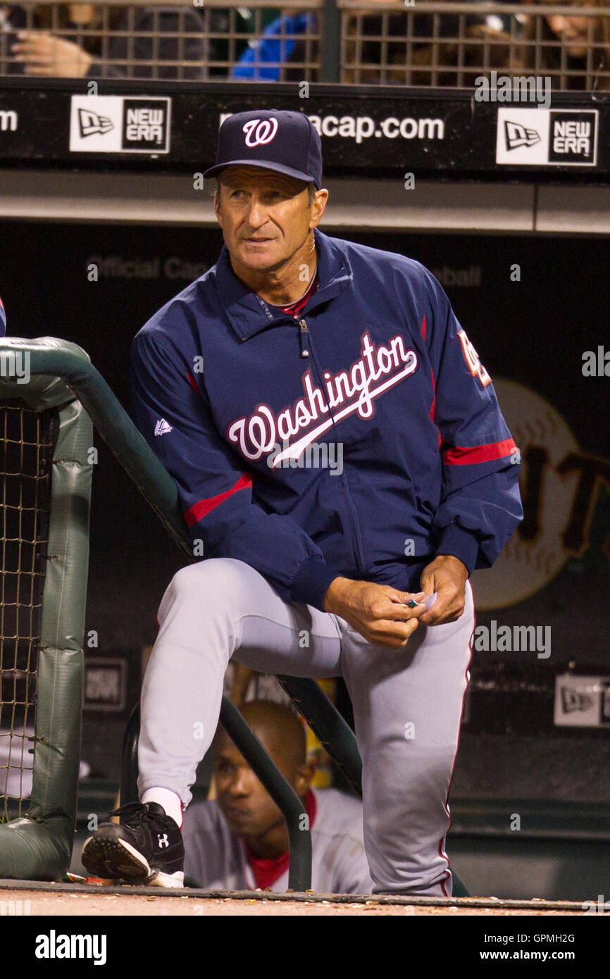 26. Mai 2010; San Francisco, CA, USA;  Washington Nationals Manager Jim Riggleman während der siebten Inning gegen die San Francisco Giants im AT&T Park. Stockfoto