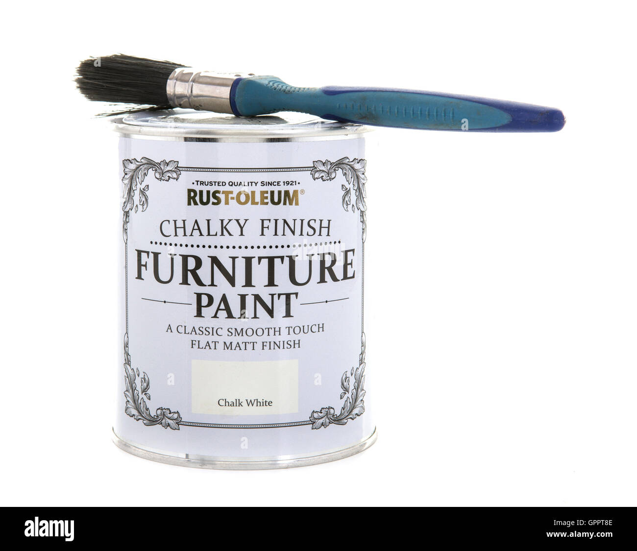 Tin von Rust-Oleum kalkhaltigen Finish Möbel Farbe mit Pinsel auf einem weißen Hintergrund. Stockfoto