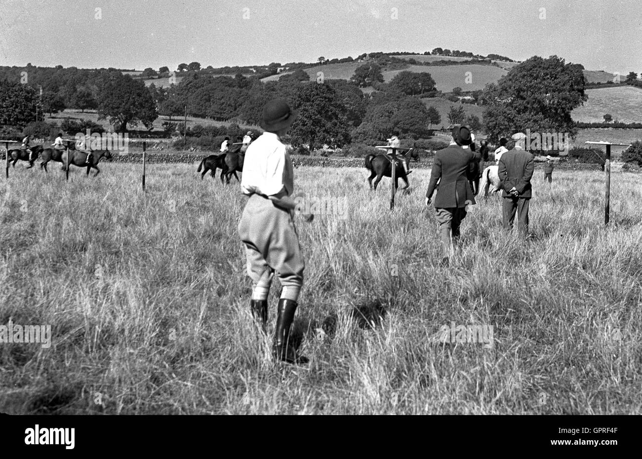 1930er Jahre, historisch, Sandy Park Pony Club-treffen, Chagford, Devon. Stockfoto