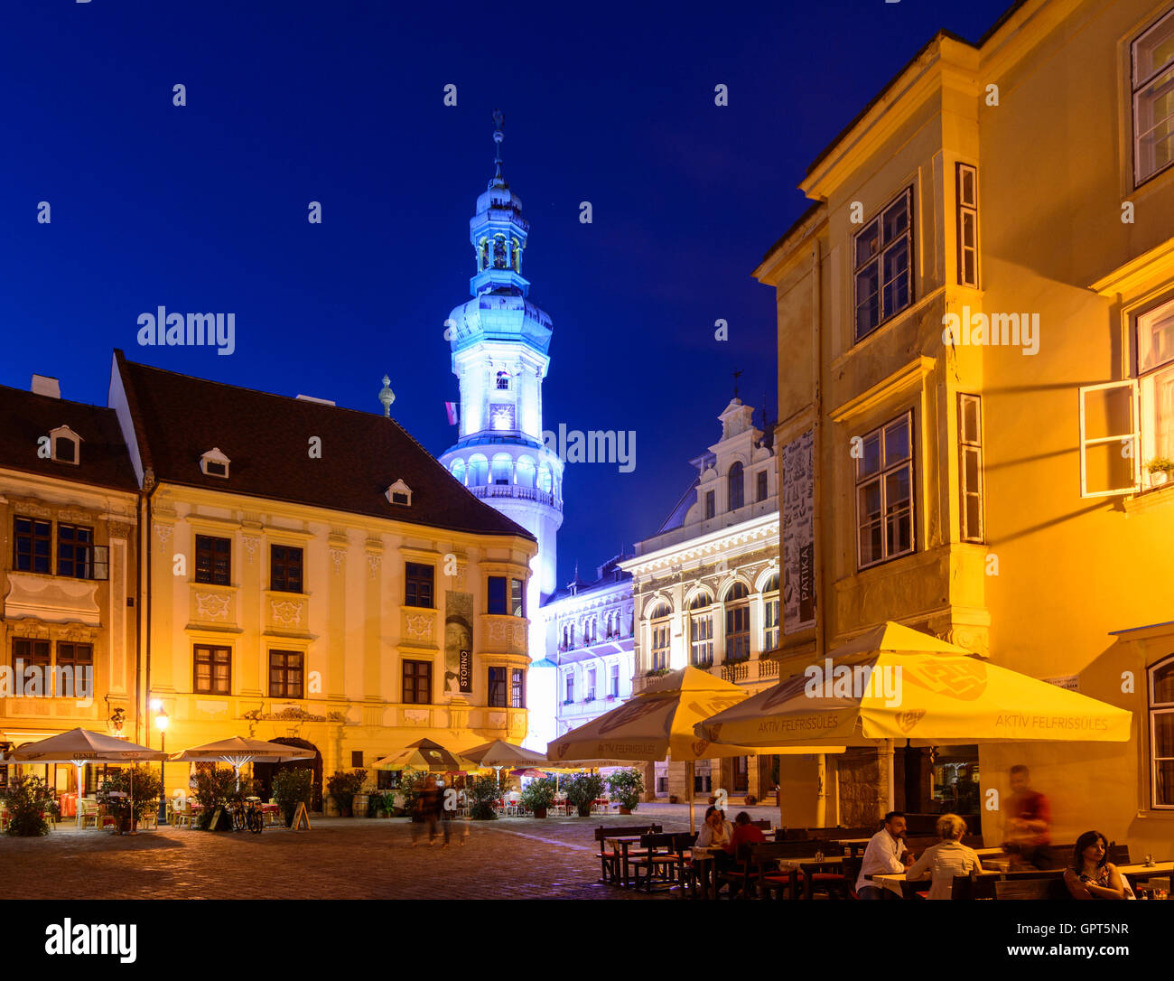 Altstadt, Fö ter, Feuerturm, Restaurant in Sopron (Ödenburg), Ungarn Stockfoto