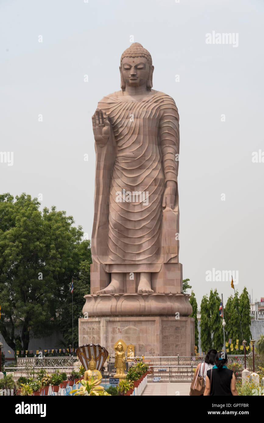 Statue Von Buddha Im Wildpark In Sarnath Indien Wo Buddha Seine