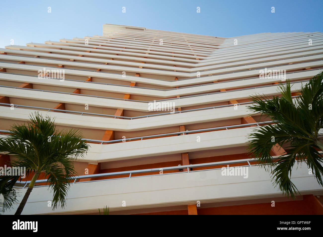 Crown Plaza Hotel Balkone in Acapulco, Mexiko Stockfoto