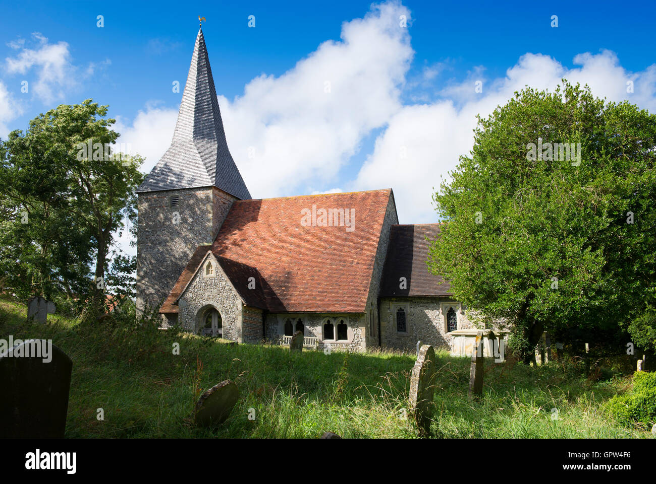 Die Kirche von St. Michael und alle Engel in das Dorf von Berwick, East Sussex, England, UK Stockfoto