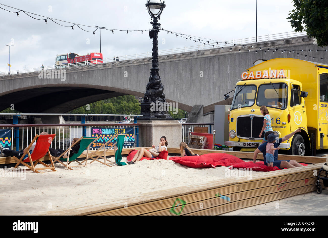 Strand, erstellt am Londoner South Bank von Waterloo Bridge - London-UK Stockfoto