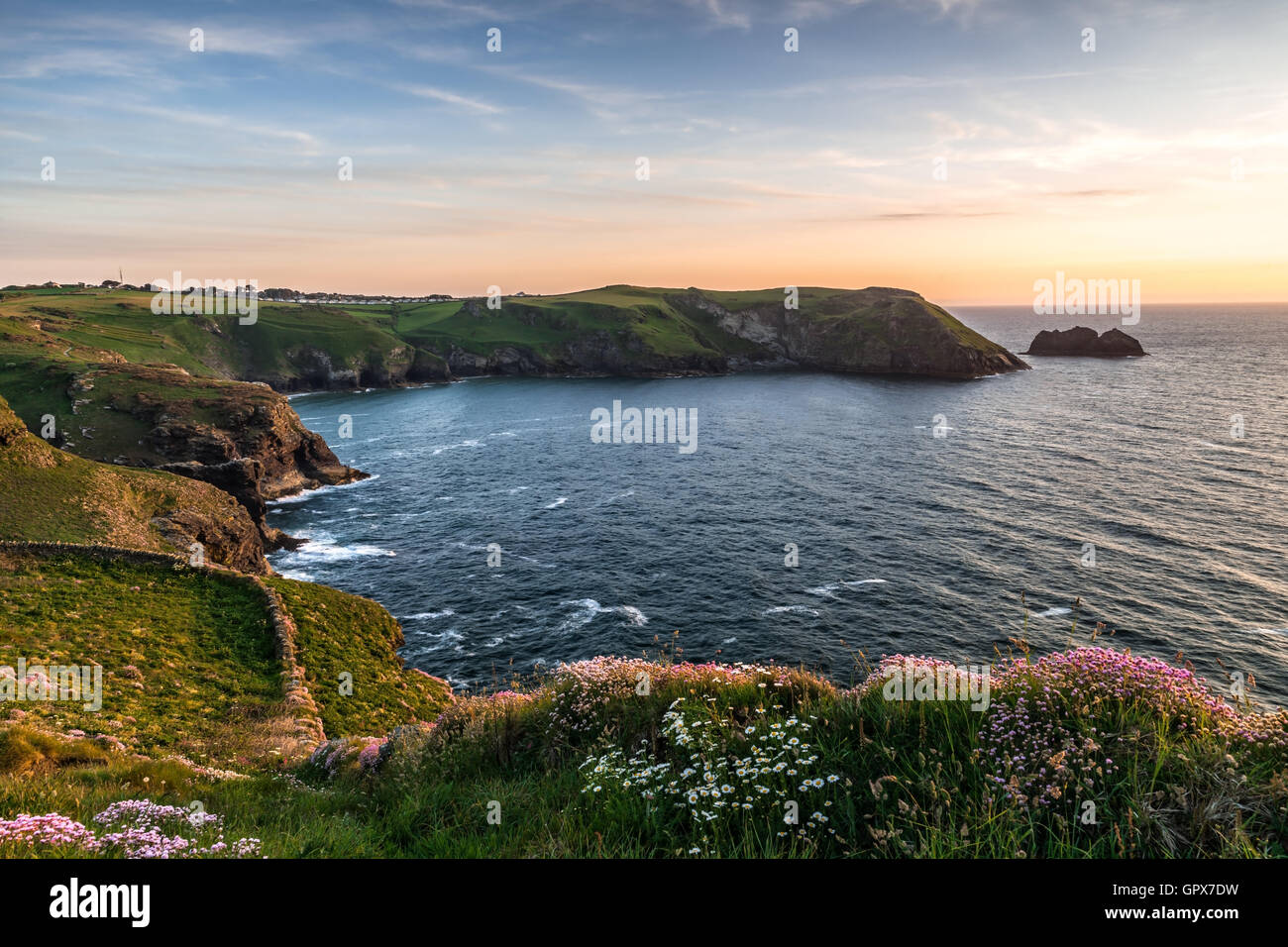 Die Küste in Cornwall Tintagel anzeigen Stockfoto