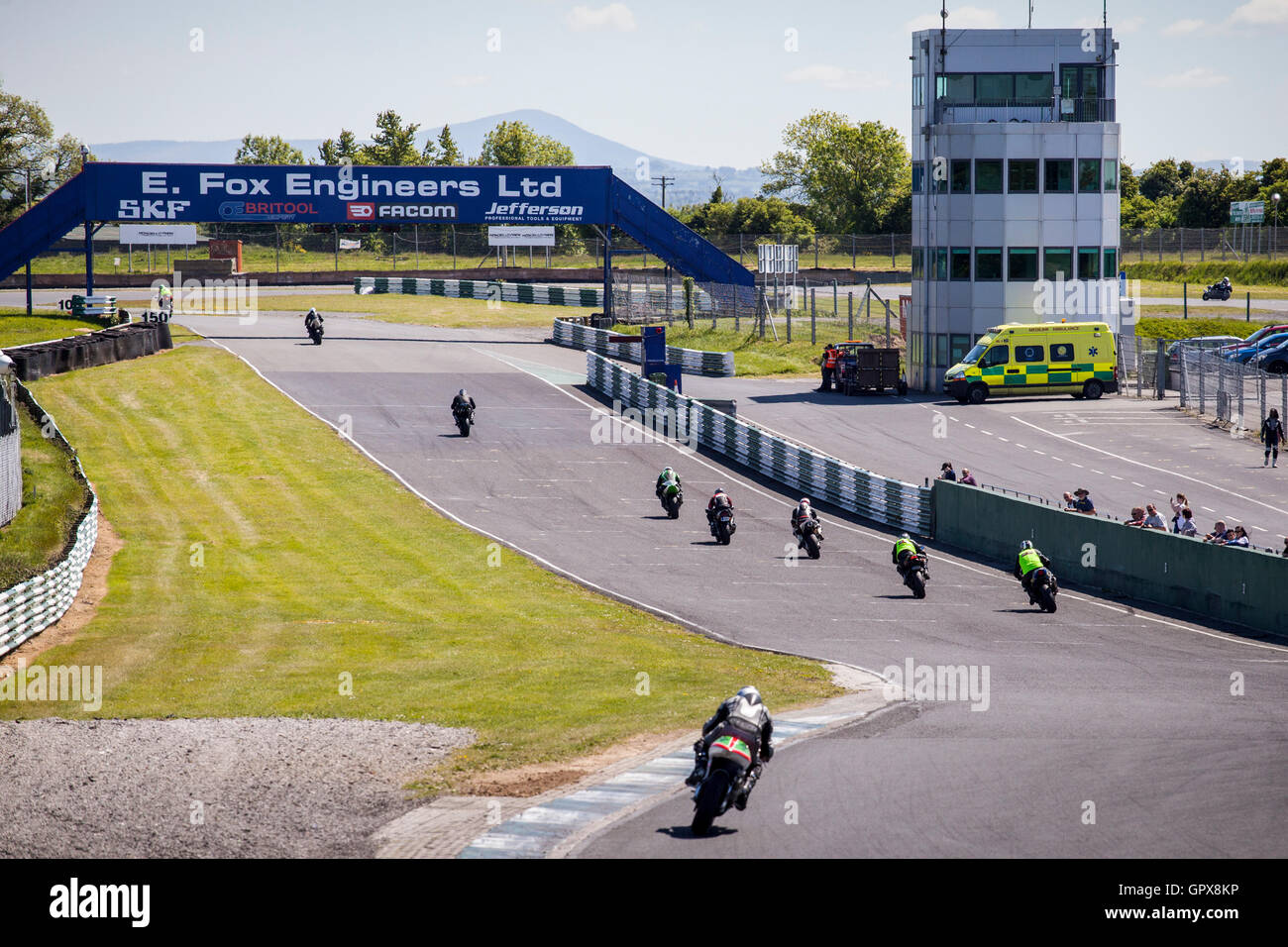 Motorradfahrer an einem Track Tag reiten auf das Rennen verfolgen in Mondello Park, County Kildare, Irland Stockfoto