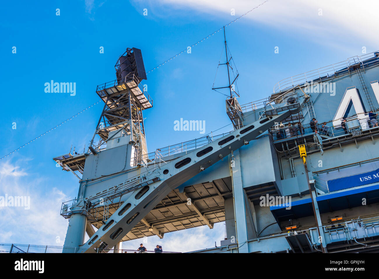 Die USS Midway Museum ist ein maritimes Museum am Navy Pier in San Diego. Stockfoto