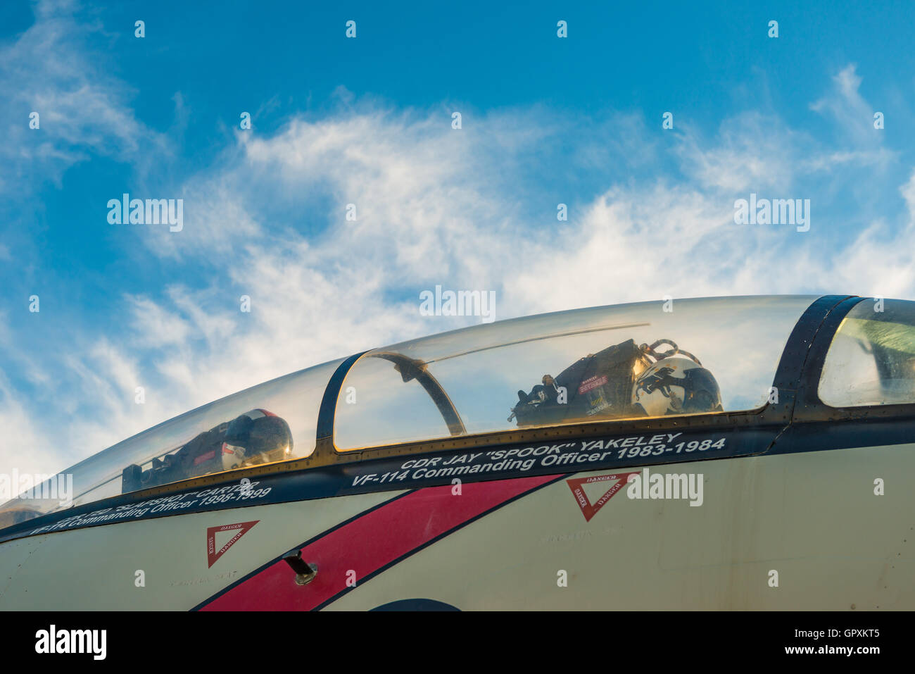 Dem zweiten Weltkrieg Flugzeuge, die USS Midway Museum ist ein maritimes Museum am Navy Pier in San Diego. Stockfoto