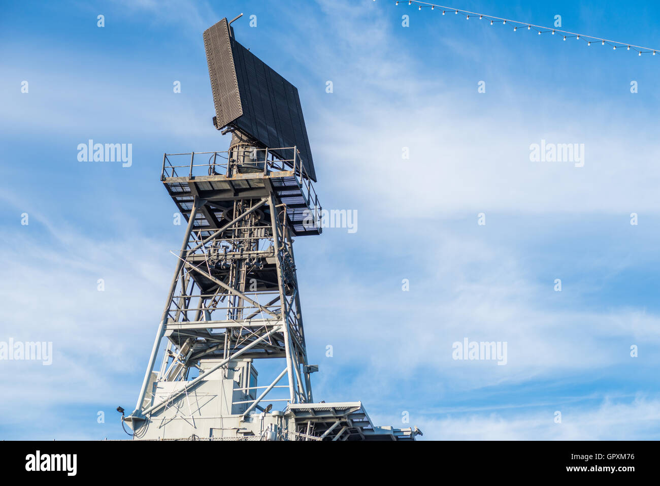 Die USS Midway Museum ist ein maritimes Museum am Navy Pier in San Diego. Stockfoto