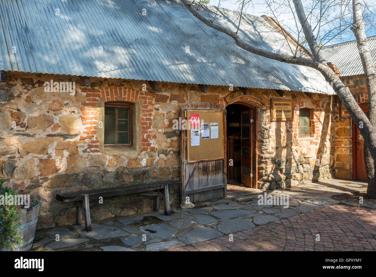 Das historische Rockfords Weingut Keller Tür Verkaufsgebiet in South Australia Barossa Valley. Stockfoto