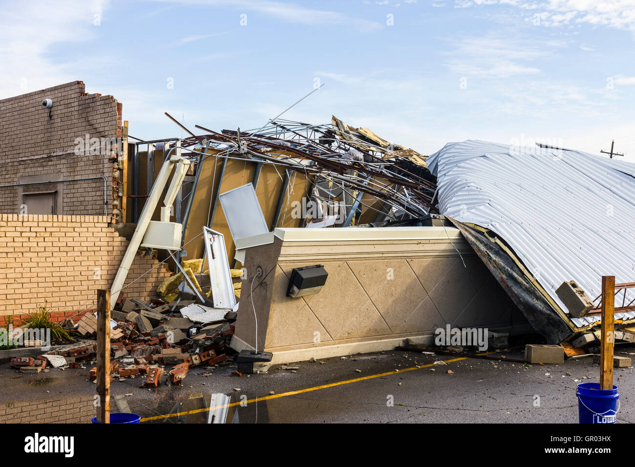 Kokomo - 24. August 2016: Mehrere EF3 Tornados aufsetzten, von denen einer lokalen Starbucks-7 zerstört Stockfoto