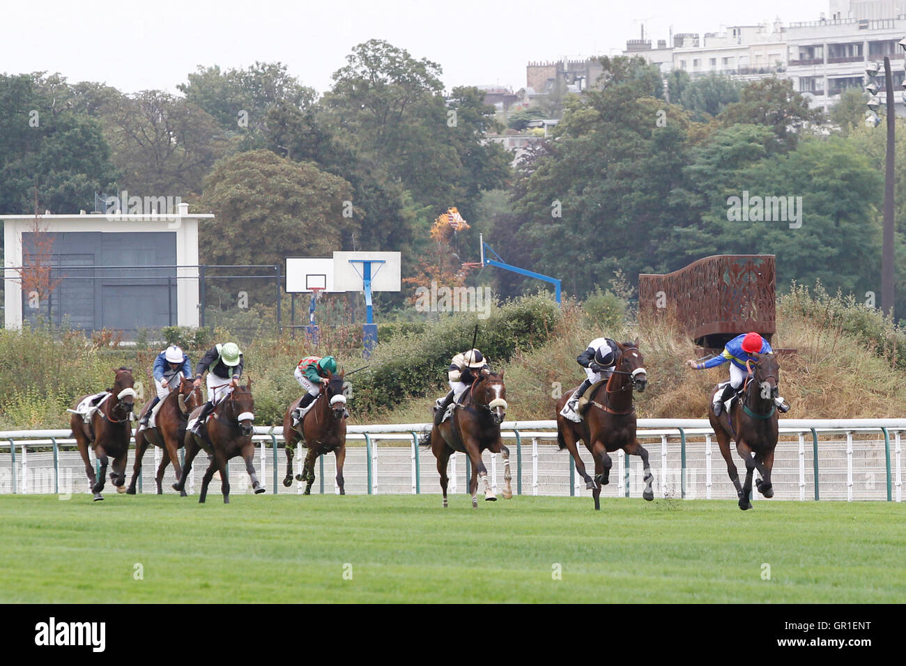 Auteuil, Route des Lacs in Paris, Frankreich. 6. September 2016. Rennen 2, Weltbürger Handicap Chase. Gewinner Bestarabad geritten von Alexis Acker Credit: Action Plus Sport Bilder/Alamy Live News Stockfoto