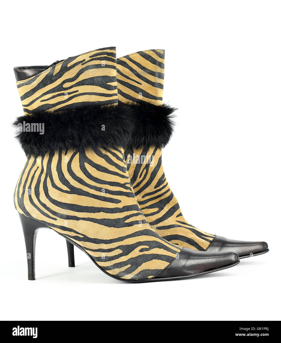 Frauen-Boot mit Tigerstreifen auf weiß Stockfoto