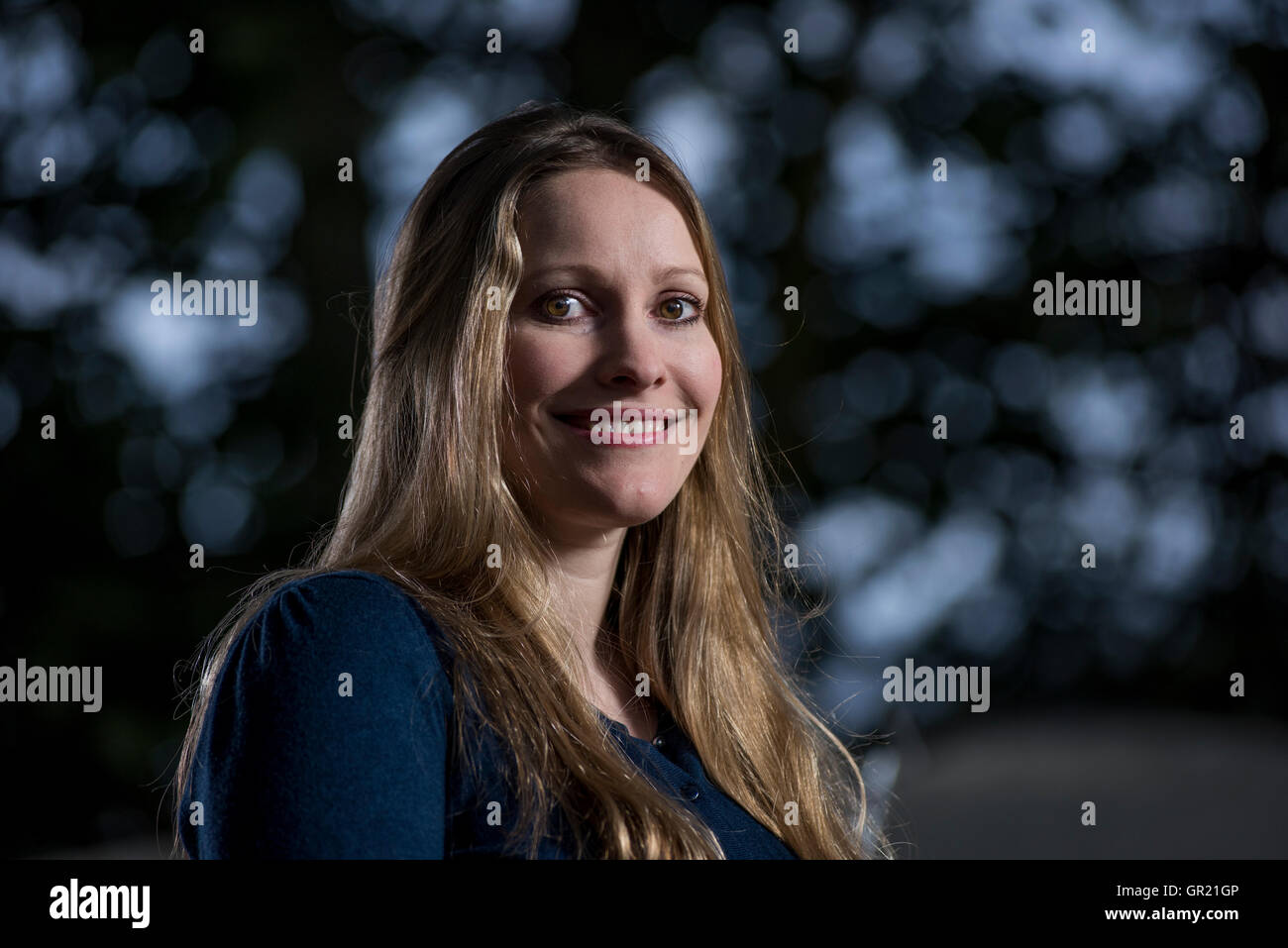 Britische feministische Schriftstellerin Laura Bates. Stockfoto