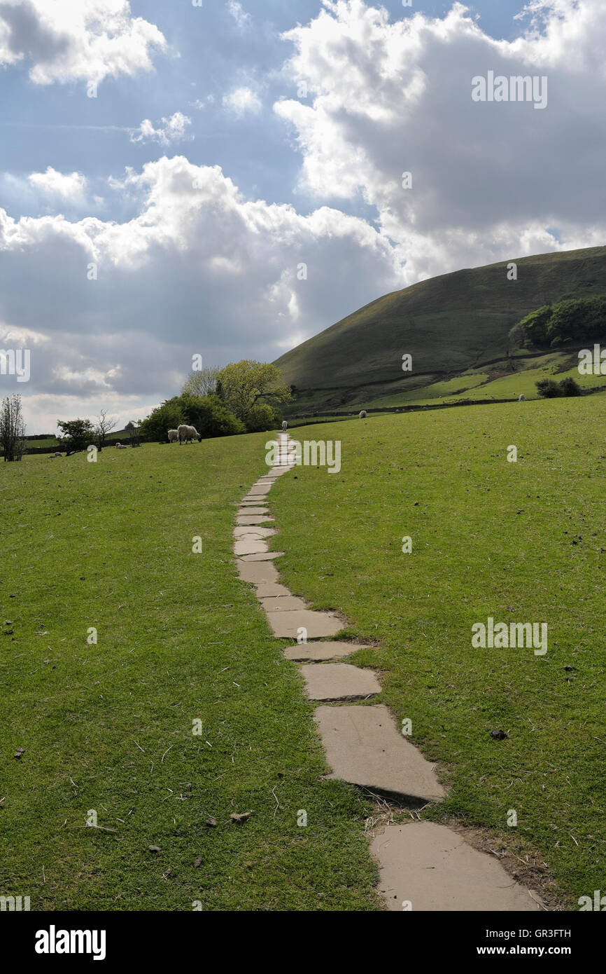Beginn des Pennine Way Fußweges nach dem Verlassen von Edale Derbyshire England Stockfoto