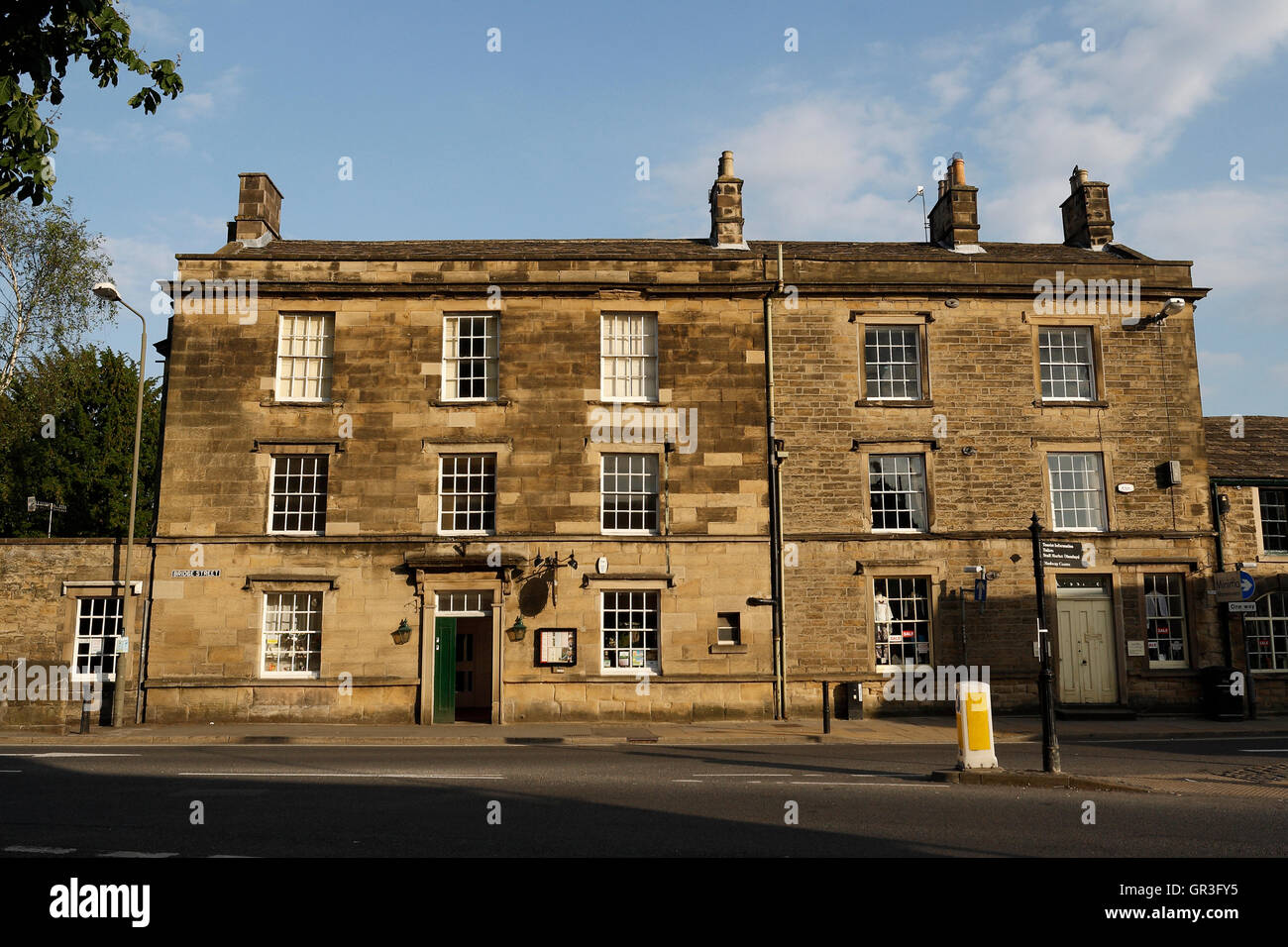 Bridge House und Bridgeway, klassifizierte georgianische Gebäude in Bakewell Derbyshire, England, UK English Market Town Stockfoto