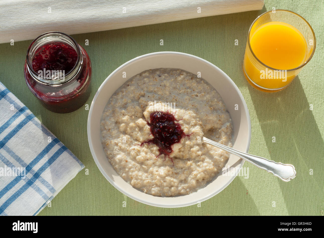 Brei und Marmelade Stockfoto