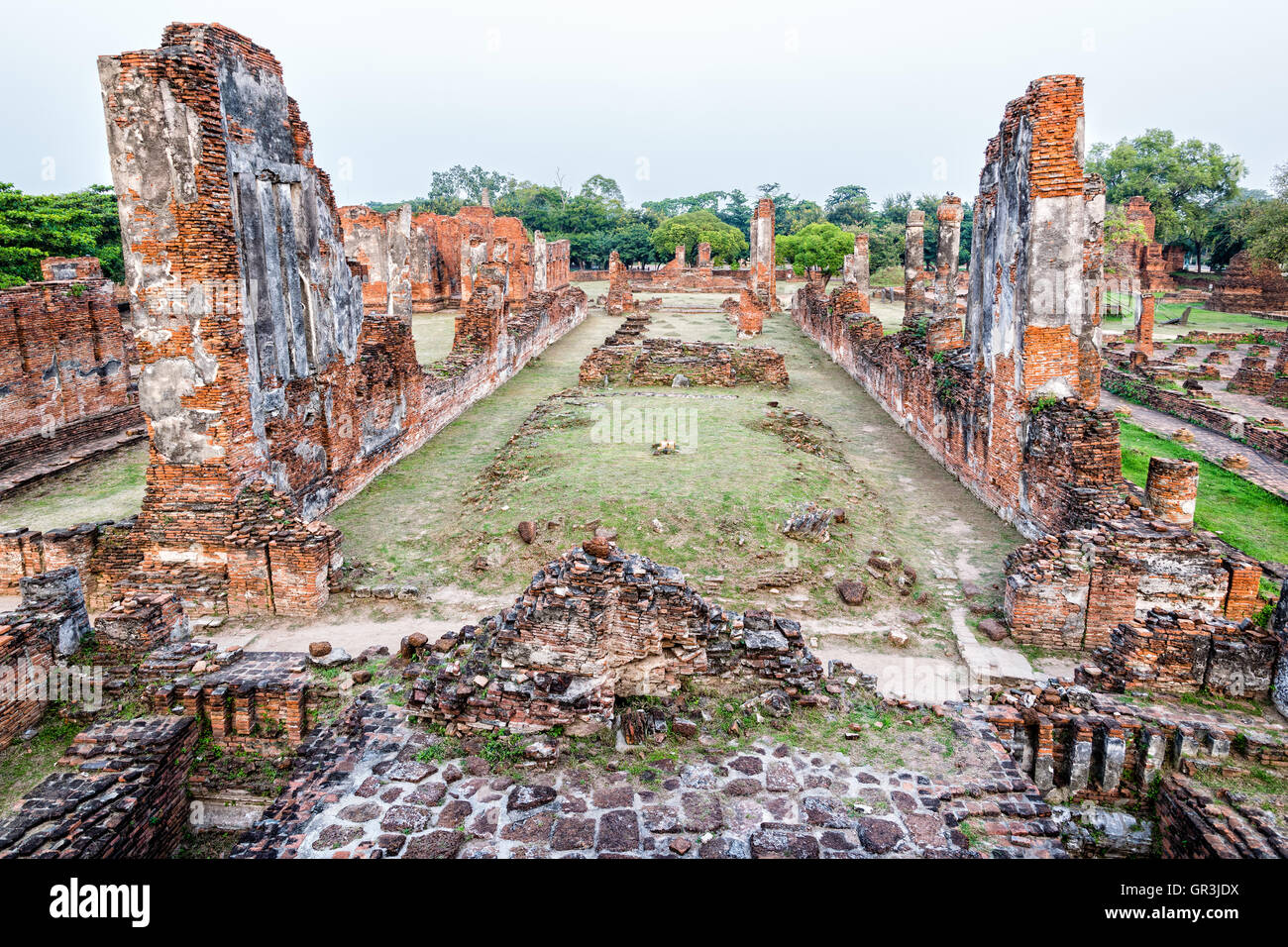 Ruinen und antike Architektur Pagode Wat Phra Si Sanphet alte Tempel berühmten Sehenswürdigkeiten in Phra Nakhon Si Ayutthaya Historica Stockfoto