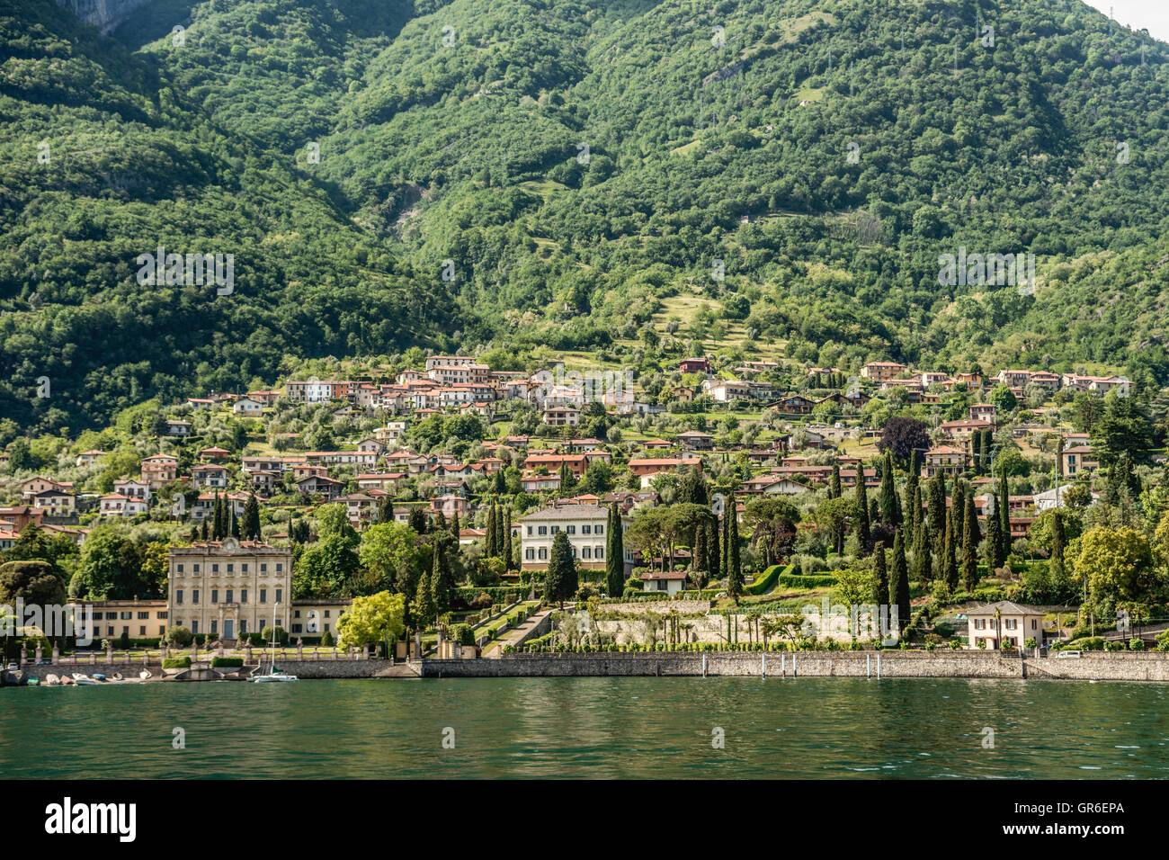 Blick auf Lenno am Comer See, Lombardei, Italien Stockfoto