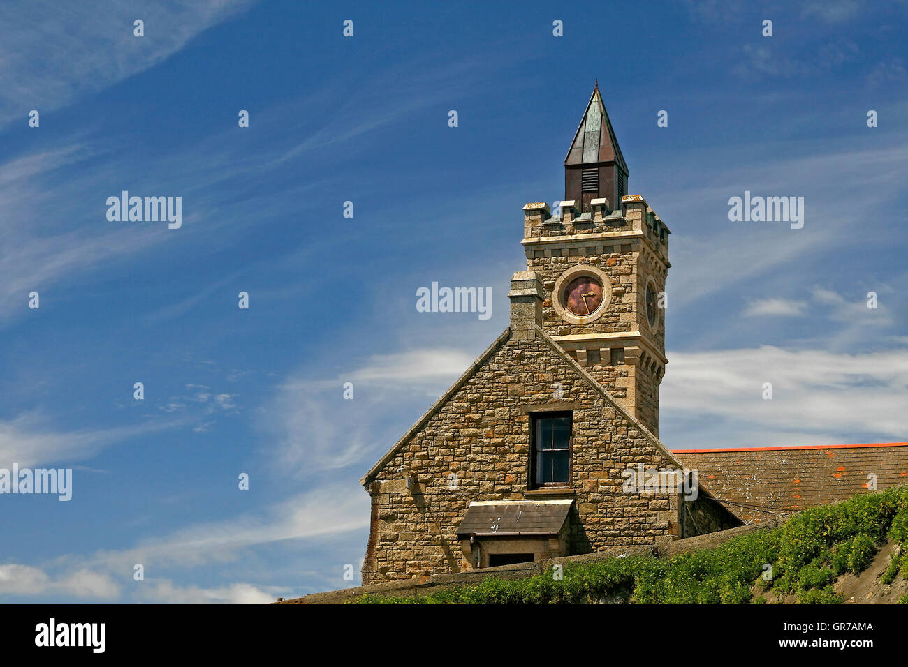Porthleven, Bickford-Smith Institute, Uhrturm im Südwesten Cornwall, England Stockfoto