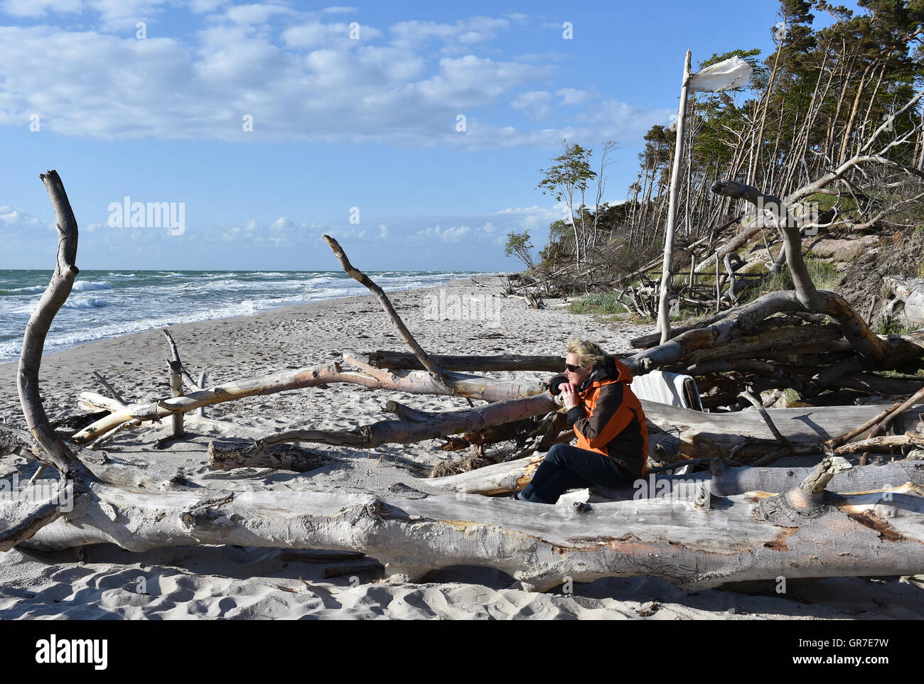 Frau am Meer Stockfoto