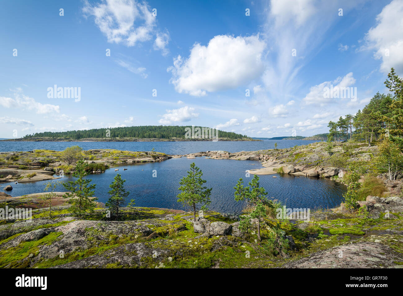 Panoramische Ansicht der Ladoga-See-Inseln. Stockfoto