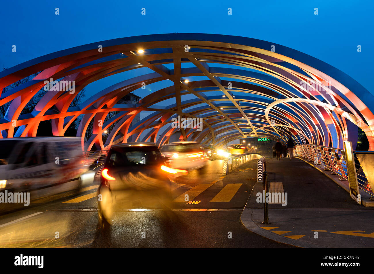 Lichteffekte an der Hans-Wilsdorf-Brücke, Genf, Schweiz Stockfoto