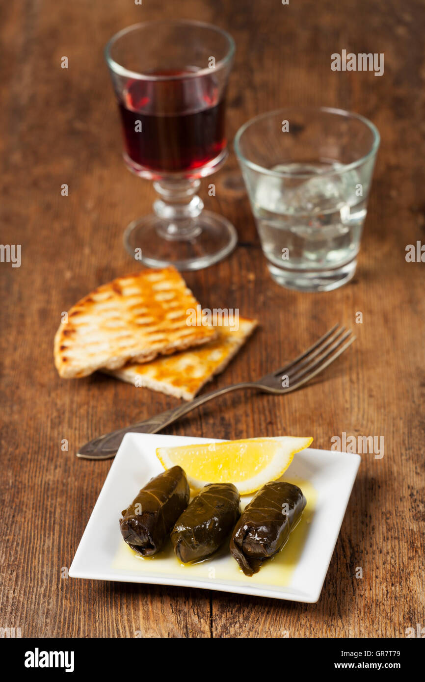 Griechische dolmades Stockfotos und -bilder Kaufen - Alamy