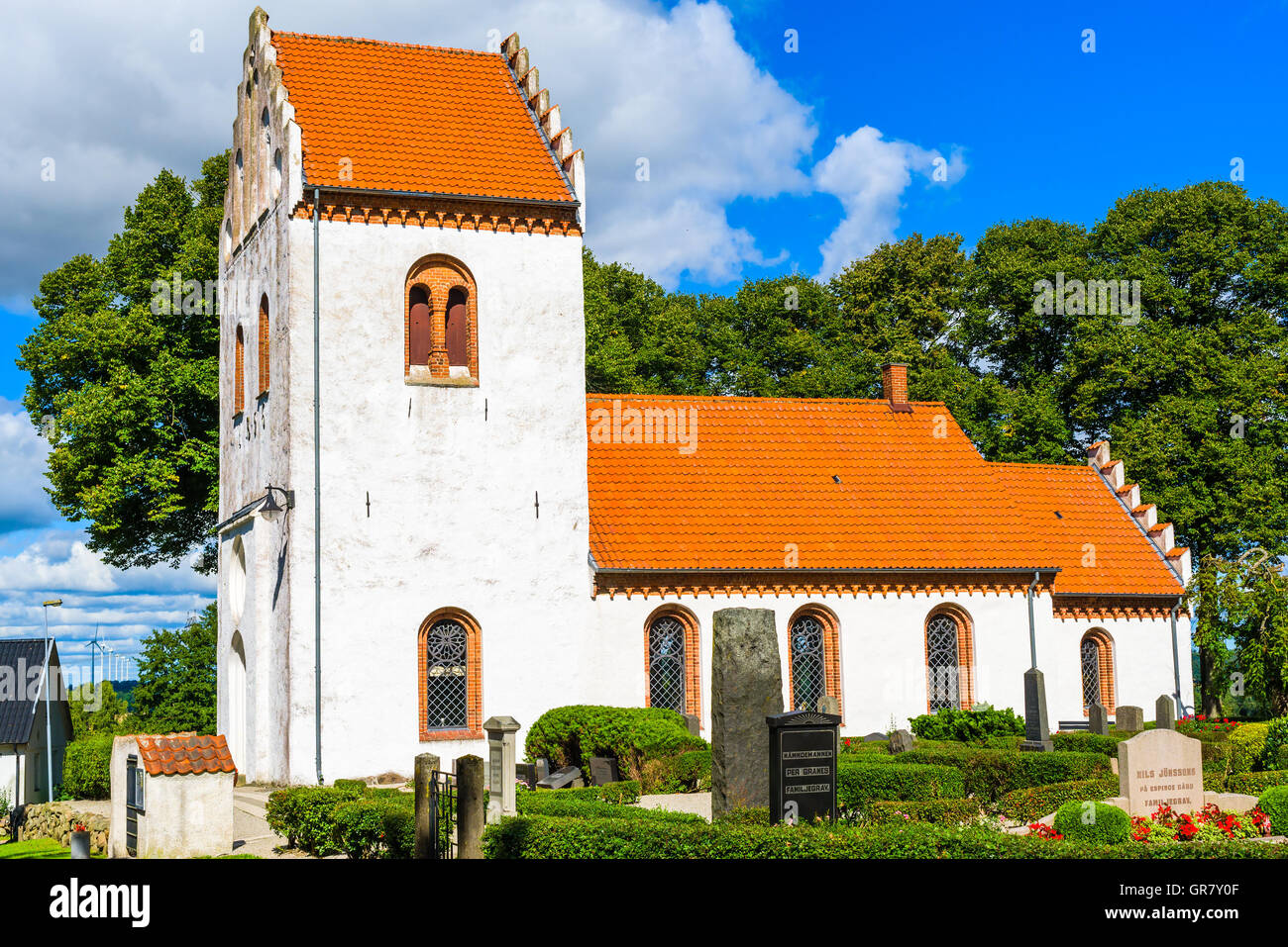 Hurva, Schweden - 5. September 2016: Die alte Kirche wurde bis ins 13. Jahrhundert zurück. Der Turm wurde im Jahre 1856 hinzugefügt. Historische religiou Stockfoto