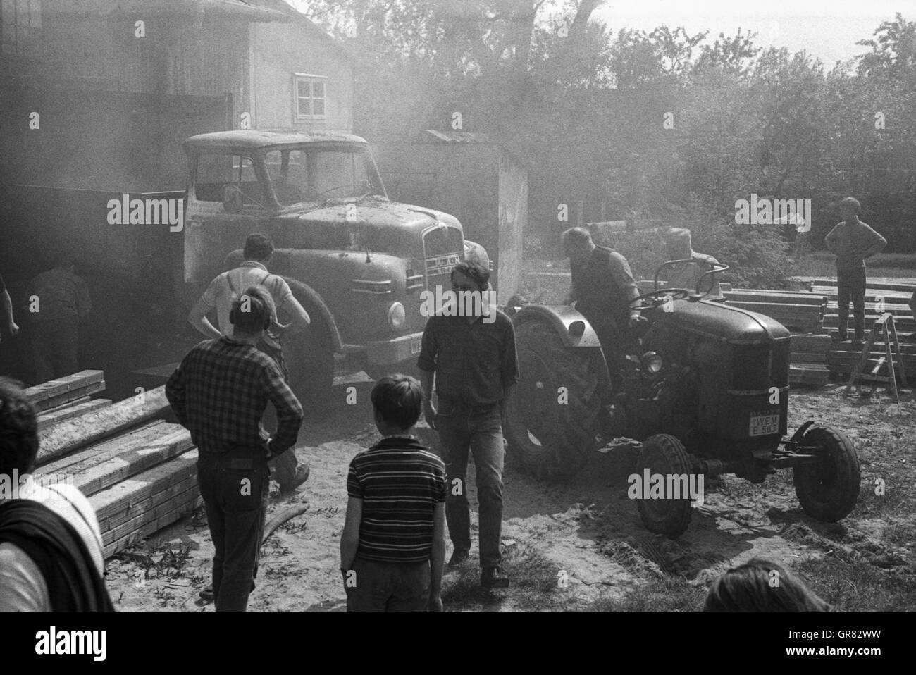 Feuer-Schaden LKW Bw 1970 Stockfoto