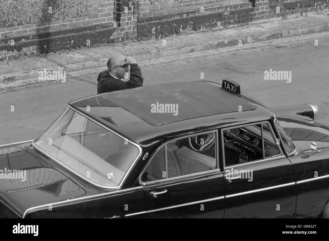 Taxi Fahrer Bw 1970 Stockfoto