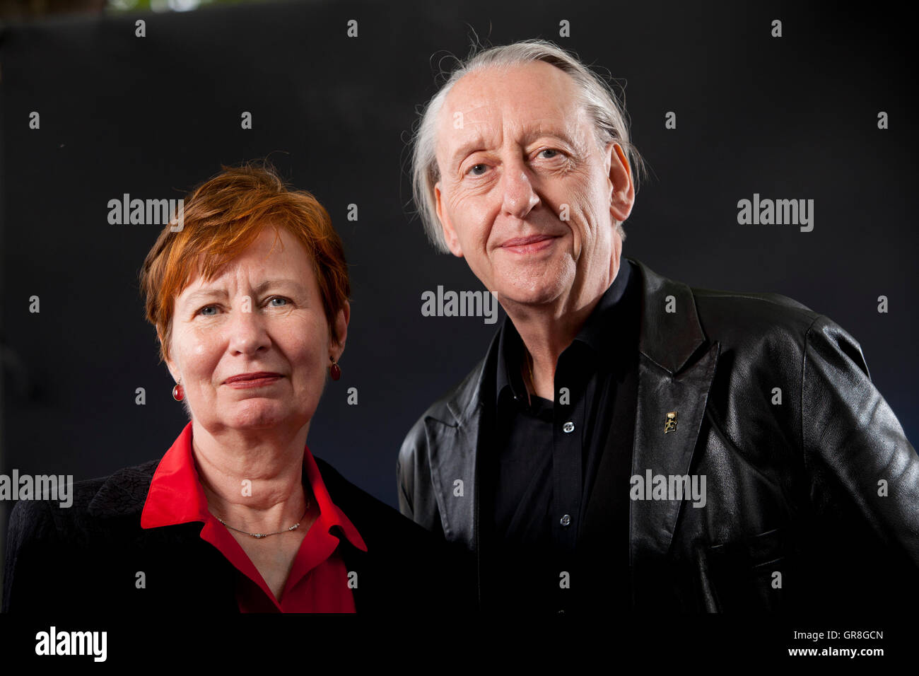 Mary M Talbot und Bryan Talbot, die Mann und Frau grafische Roman Schöpfer, auf dem Edinburgh International Book Festival. Edinburgh, Schottland. 27. August 2016 Stockfoto