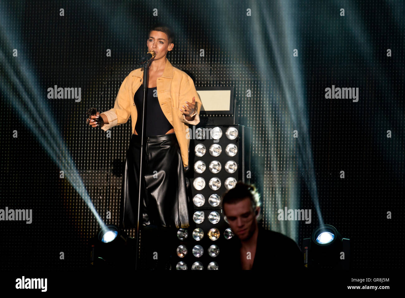 Frida gold Fotos und Bildmaterial in hoher Auflösung Alamy