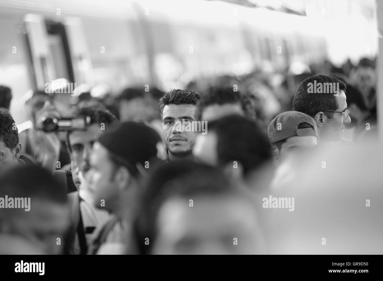 Syrischer Flüchtling Zug von Budapest In Wien angekommen Stockfoto