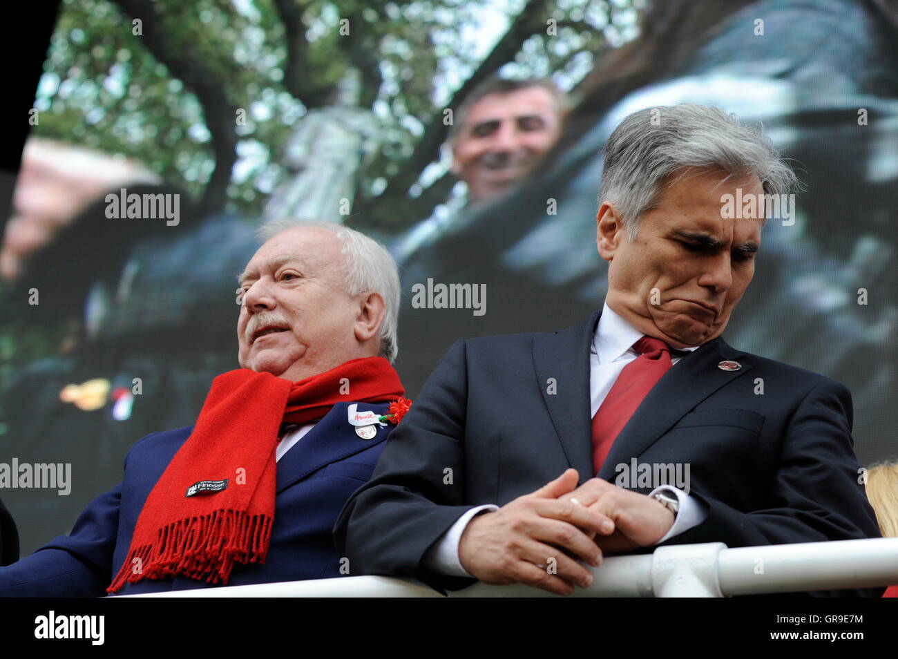 Bürgermeister Michael Häupl Vienna und der österreichische Bundeskanzler Werner Faymann Stockfoto