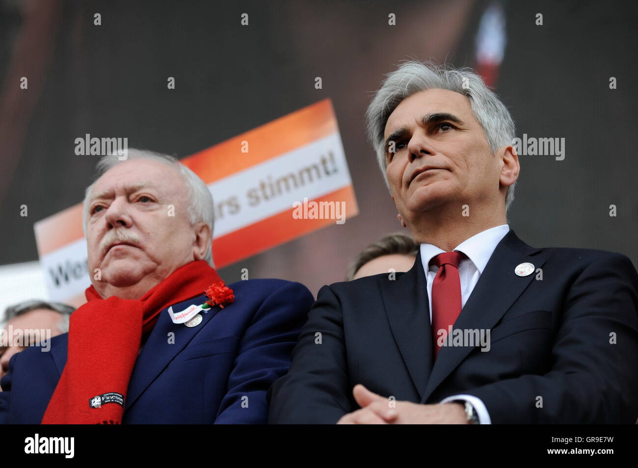 Bürgermeister Michael Häupl Vienna und der österreichische Bundeskanzler Werner Faymann Stockfoto