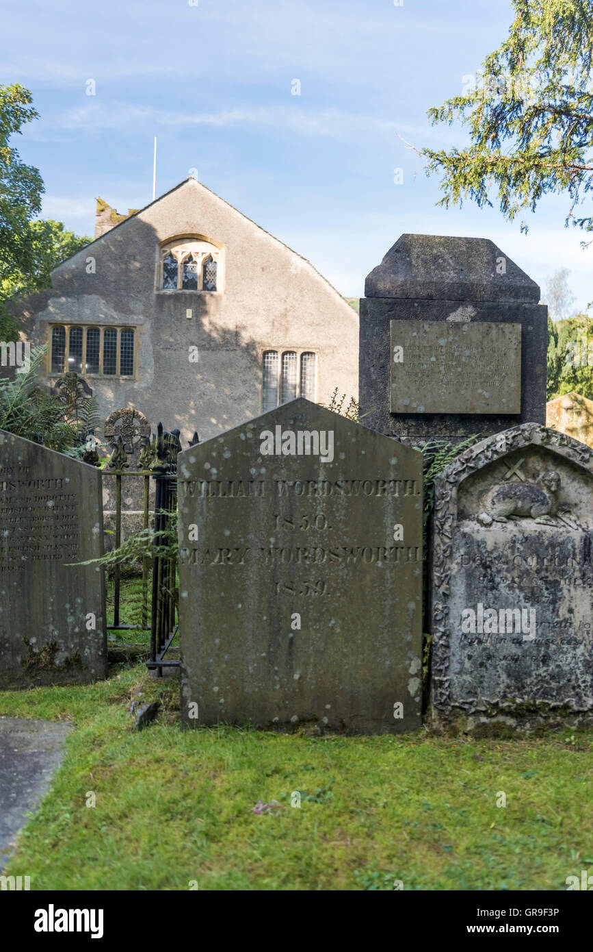 Wordsworthss Grab an der St. Oswald Kirche Grasmere, Lake District, Cumbria, UK Stockfoto