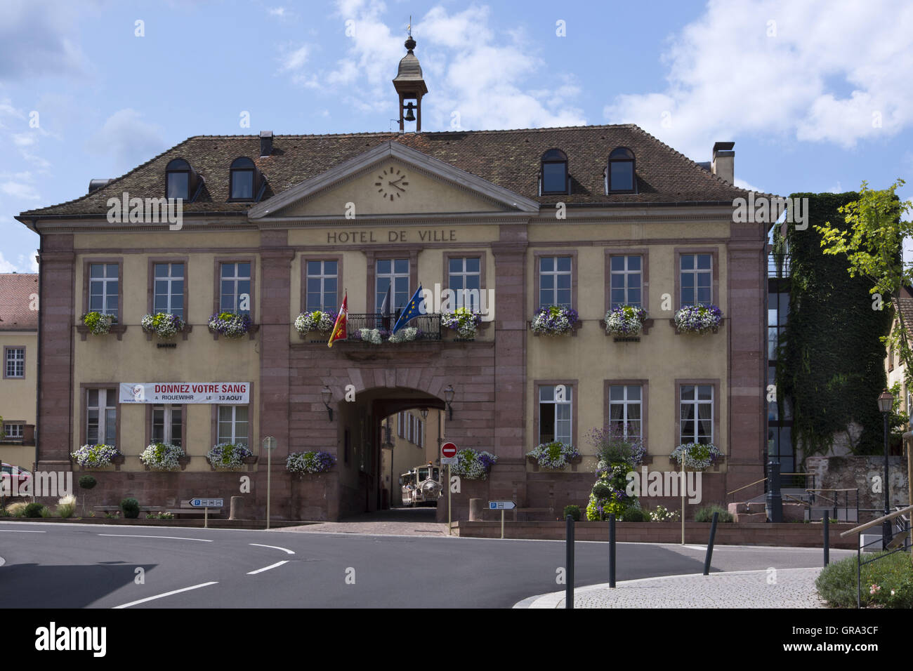 Rathaus, Riquewihr, Elsass, Departement Haut-Rhin, Frankreich, Europa Stockfoto