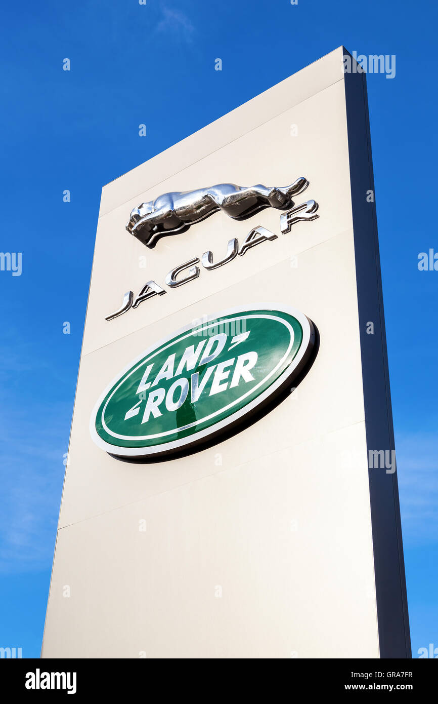 Jaguar Autohaus Zeichen. Jaguar ist eine Marke des britischen Automobilherstellers Jaguar Land Rover Stockfoto
