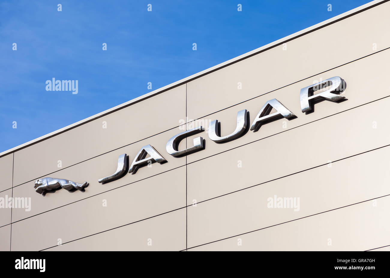 Jaguar Autohaus Zeichen. Jaguar ist eine Marke des britischen Automobilherstellers Jaguar Land Rover Stockfoto