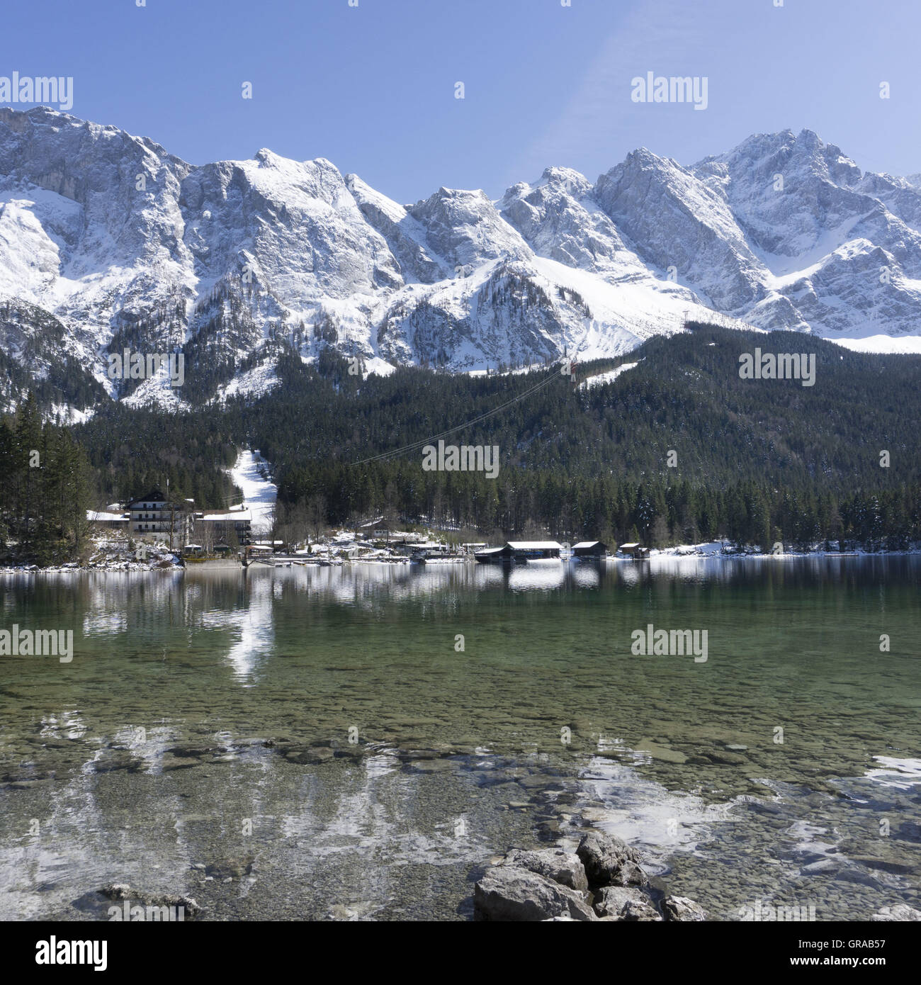 Eibsee-See im hinteren Zugspitze, Grainau, Upper Bavaria, Bayern, Deutschland, Europa Stockfoto