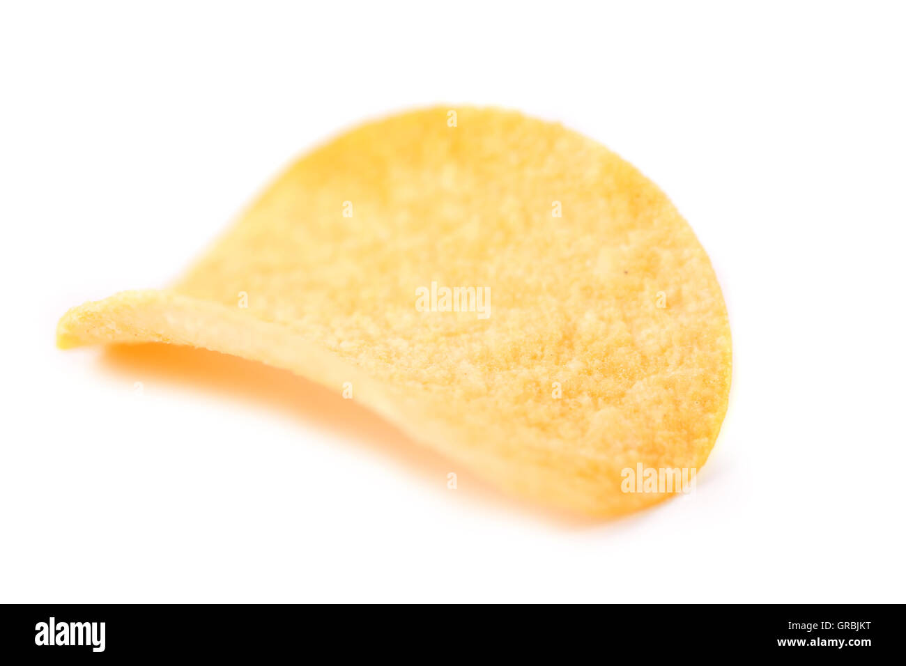 Eine Kartoffel-Chips, isoliert Stockfoto