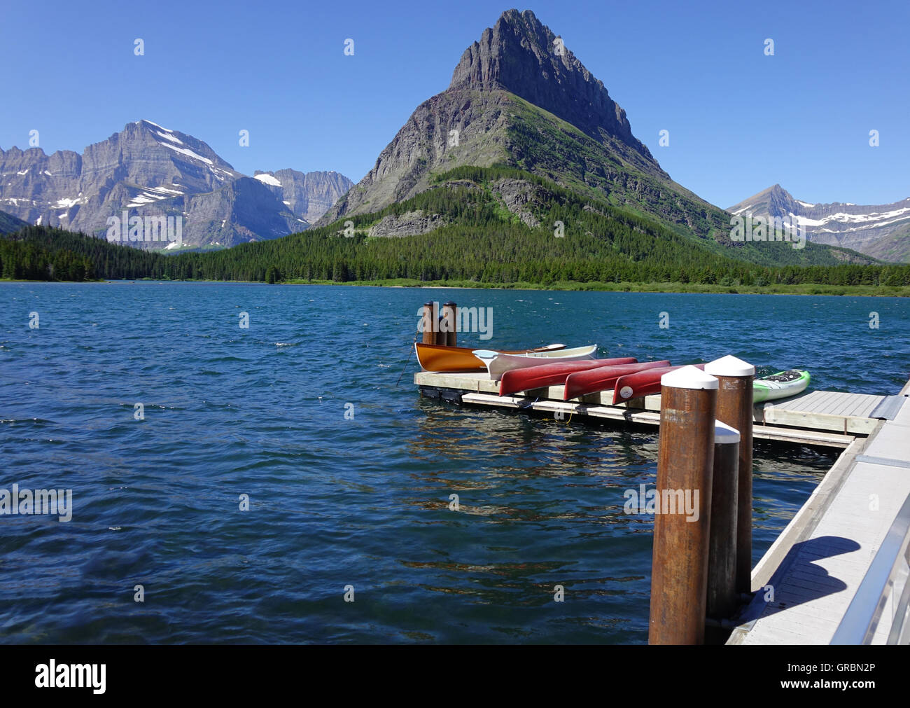 Bootsanlegestelle in vielen Glacier Lodge.  Glacier National Park, Montana Stockfoto