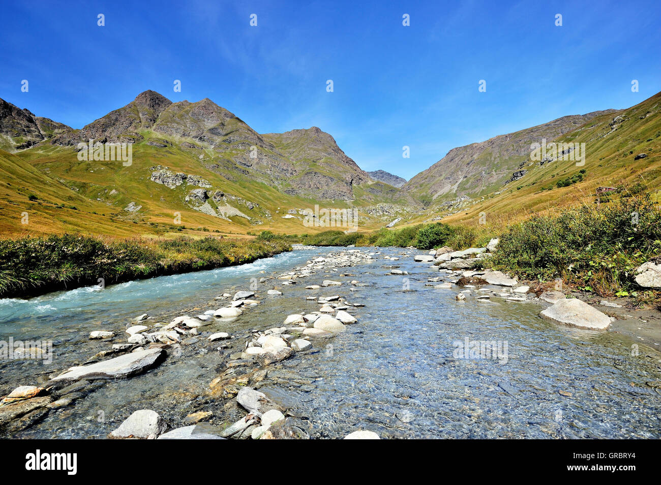 Kleines Tal La Lenta im Nationalpark Vanoise, Französische Alpen, Frankreich Stockfoto