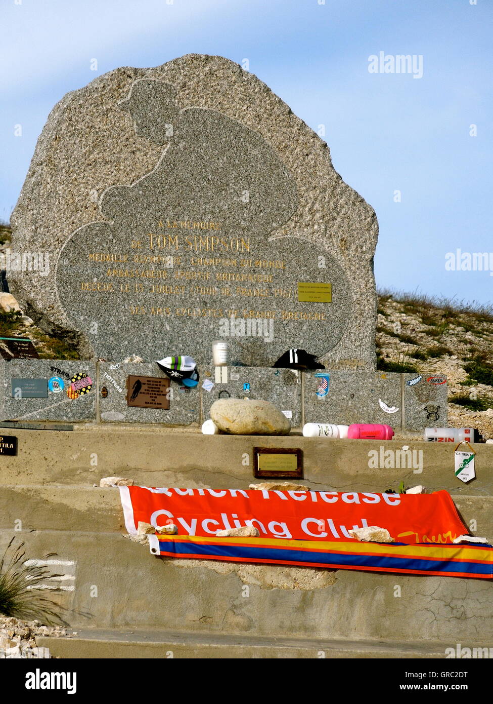 Tom Simpson Memorial unter dem Gipfel des Mont Ventoux Stockfoto