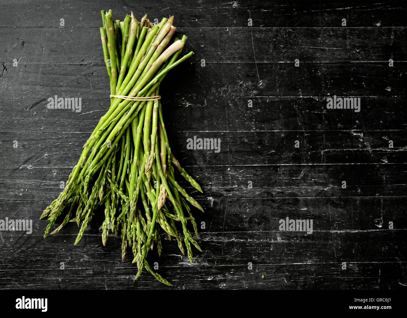 Spargel Gemüsesaatgut Ernte Essen kochen Diät Zeit Menge Stockfoto
