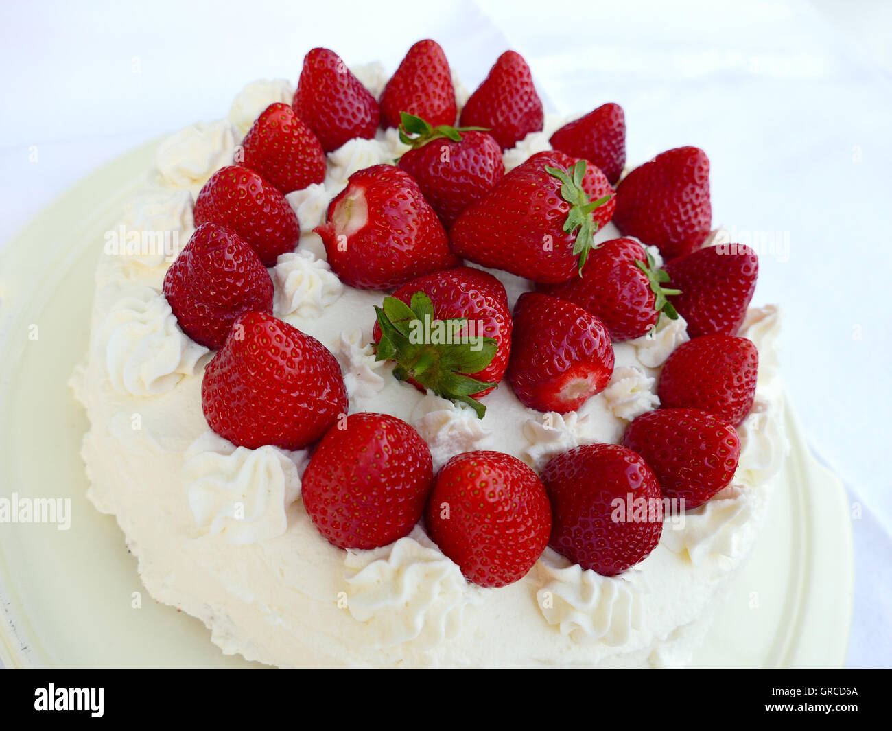 Erdbeer-Sahne-Torte Stockfoto